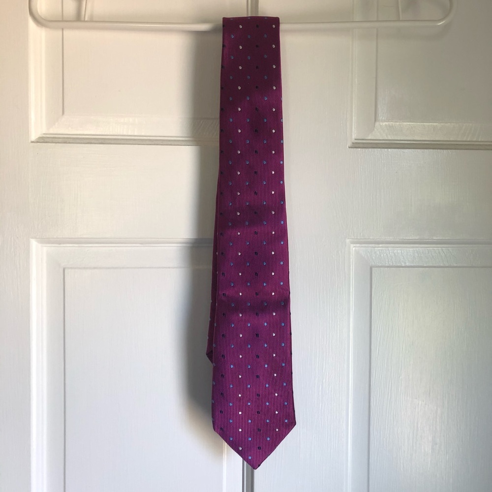 Jos Bank Polka Tie